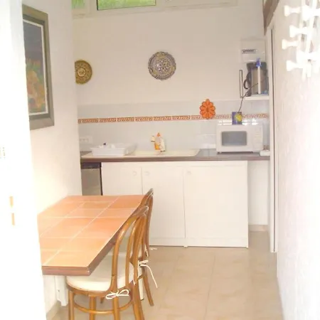 Avec Vue Sur La Piscine Partagee Et Jardin Clos A Sur A 5 Km De La Apartment Cagnes-sur-Mer
