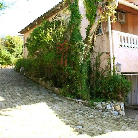 Apartment Avec Vue Sur La Piscine Partagee Et Jardin Clos A Sur A 5 Km De La Cagnes-sur-Mer